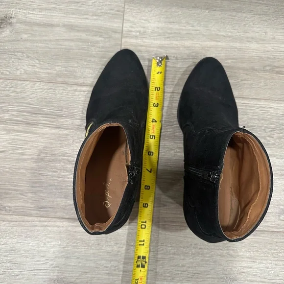 Quipid Floral Embroidered Boots - Picture 6 of 7